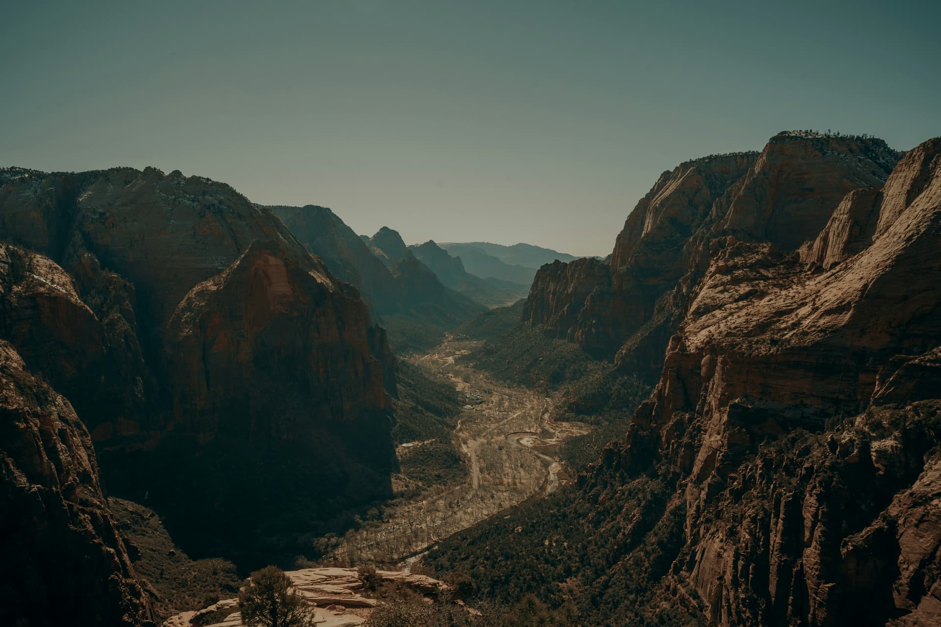 The Cairn Hotel destination background in Southern Utah