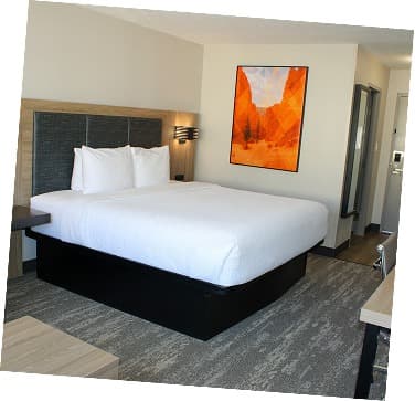 Canyon Room