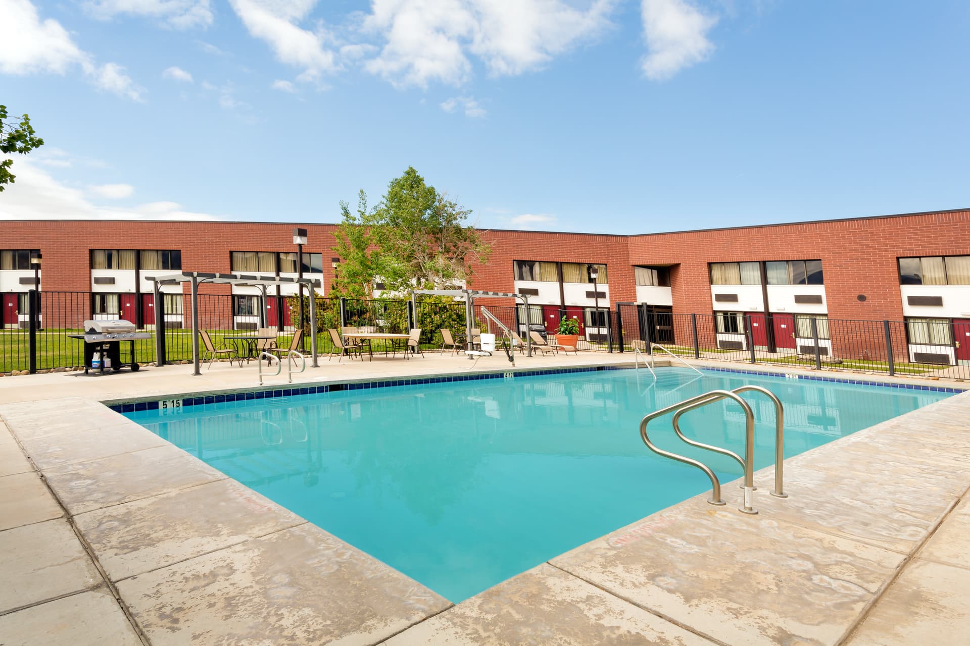Hotel Pool